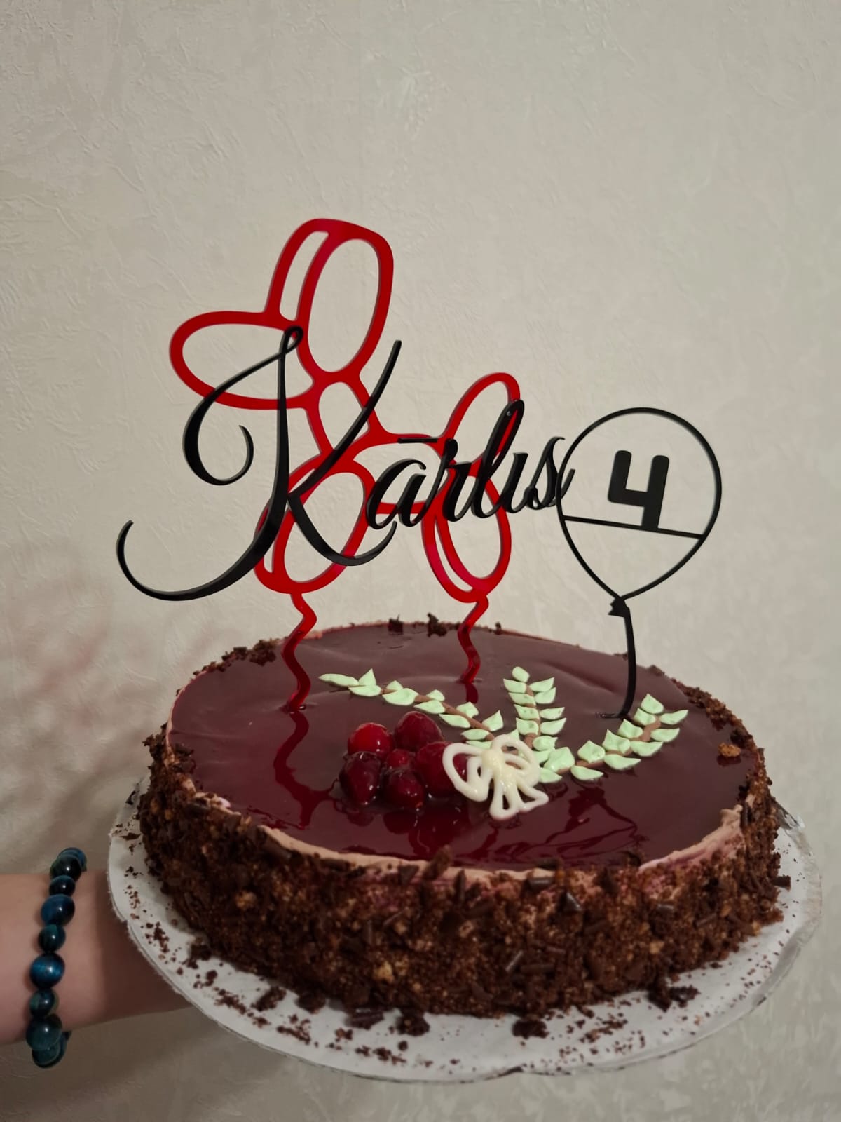 Personalizēti kūku toperi no koka un akrila | Krissy-B Crafts